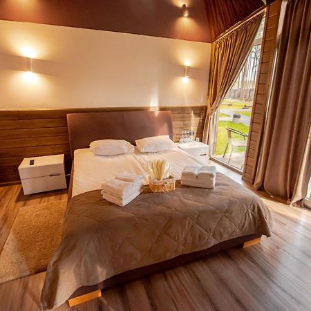 Sosnovel Hotel Voropajiv Kültér fotó