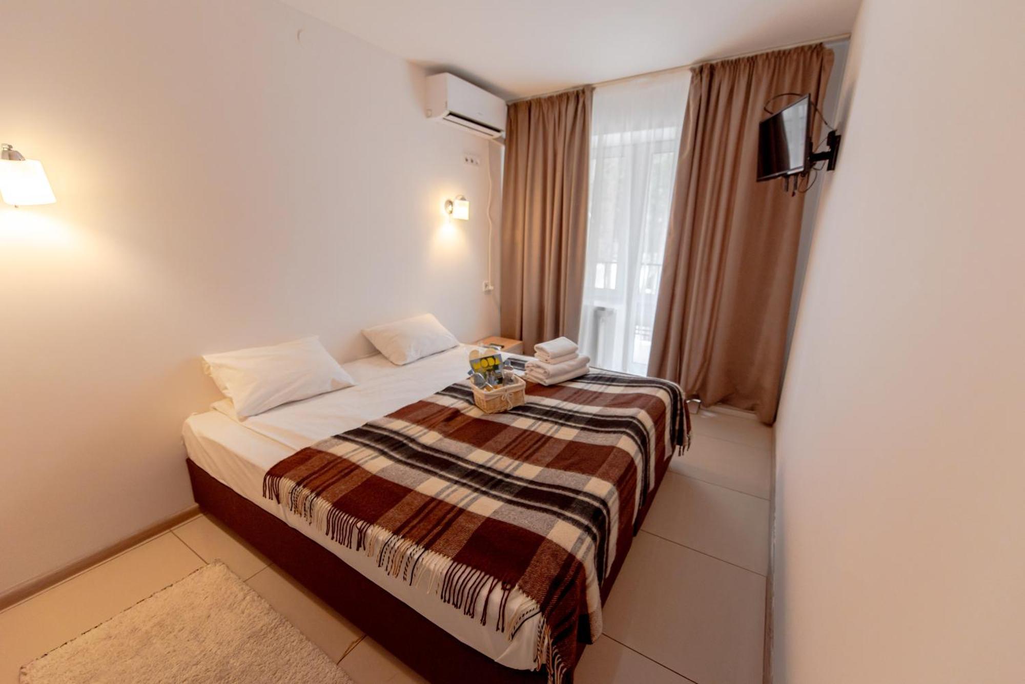 Sosnovel Hotel Voropajiv Szoba fotó