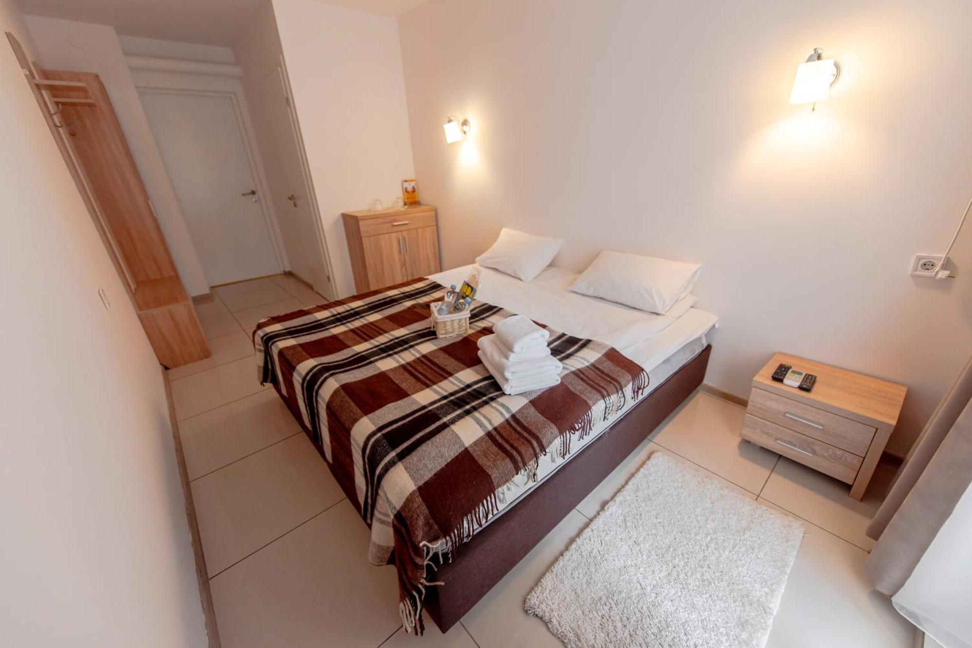 Sosnovel Hotel Voropajiv Szoba fotó