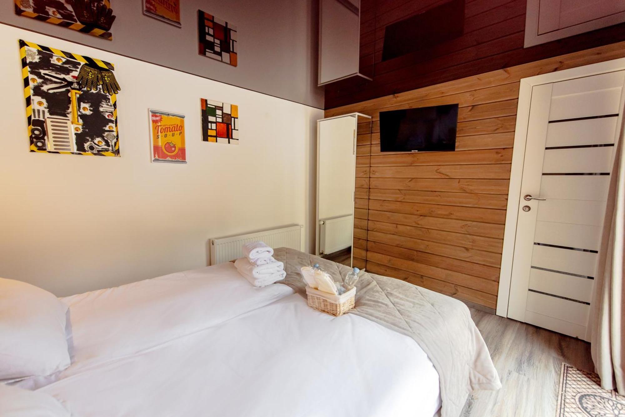 Sosnovel Hotel Voropajiv Szoba fotó