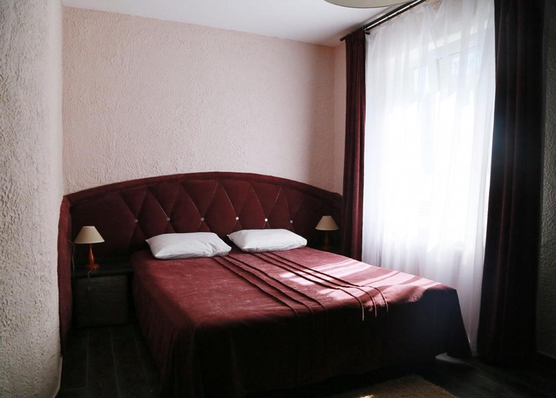 Sosnovel Hotel Voropajiv Kültér fotó