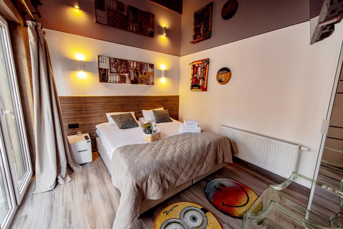 Sosnovel Hotel Voropajiv Kültér fotó