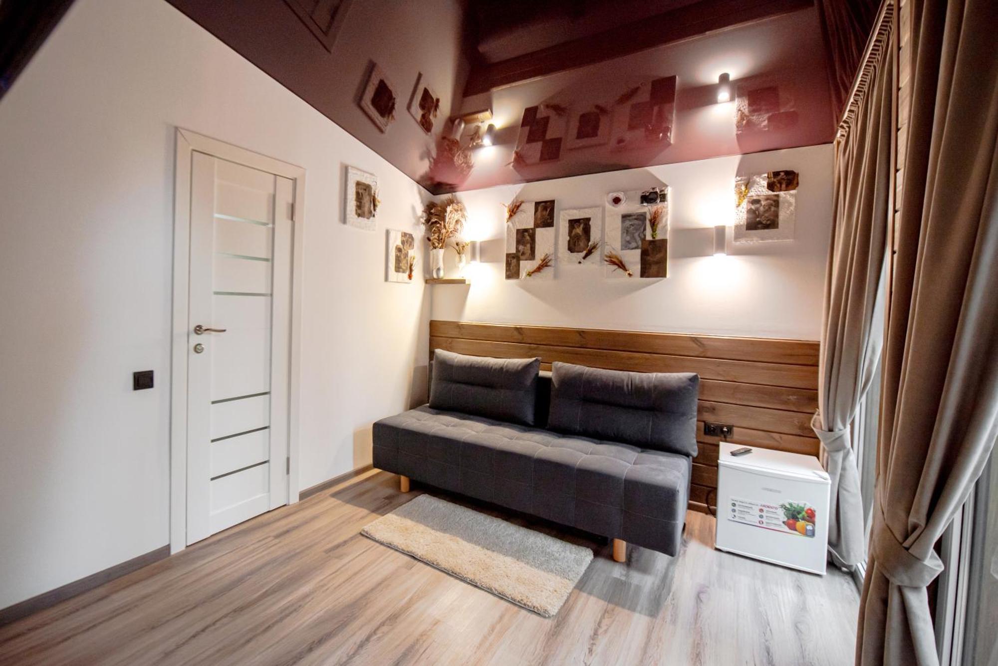 Sosnovel Hotel Voropajiv Kültér fotó