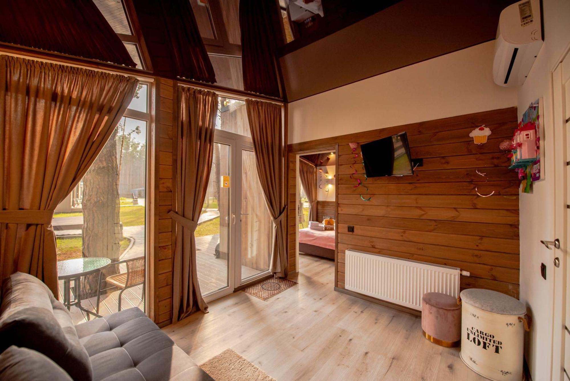 Sosnovel Hotel Voropajiv Kültér fotó