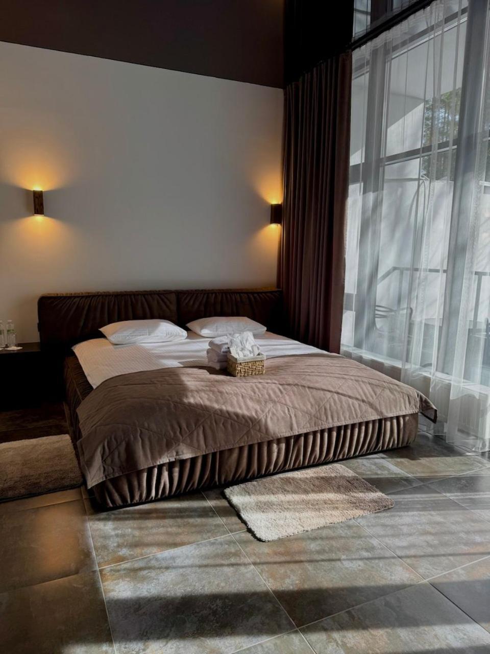 Sosnovel Hotel Voropajiv Kültér fotó