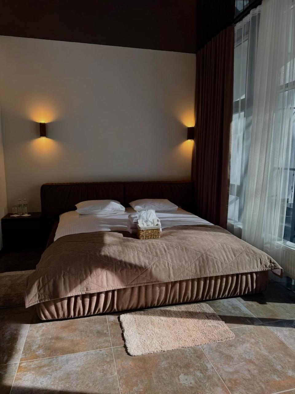 Sosnovel Hotel Voropajiv Kültér fotó